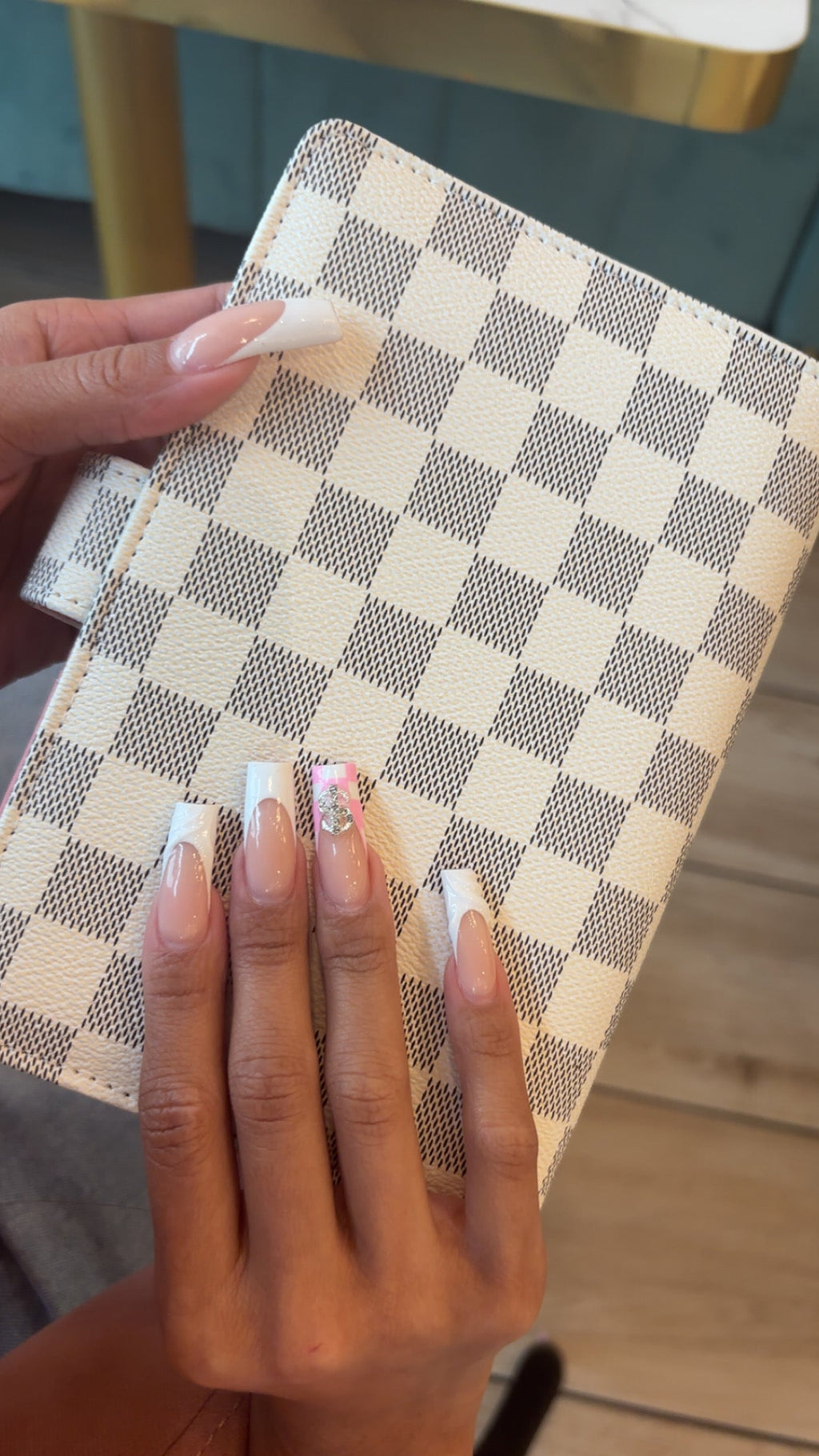 White Checker Print Binder + Money Bag Bundle – Free shipping