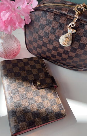 Checker Print Binder + Money Bag Bundle – Free shipping