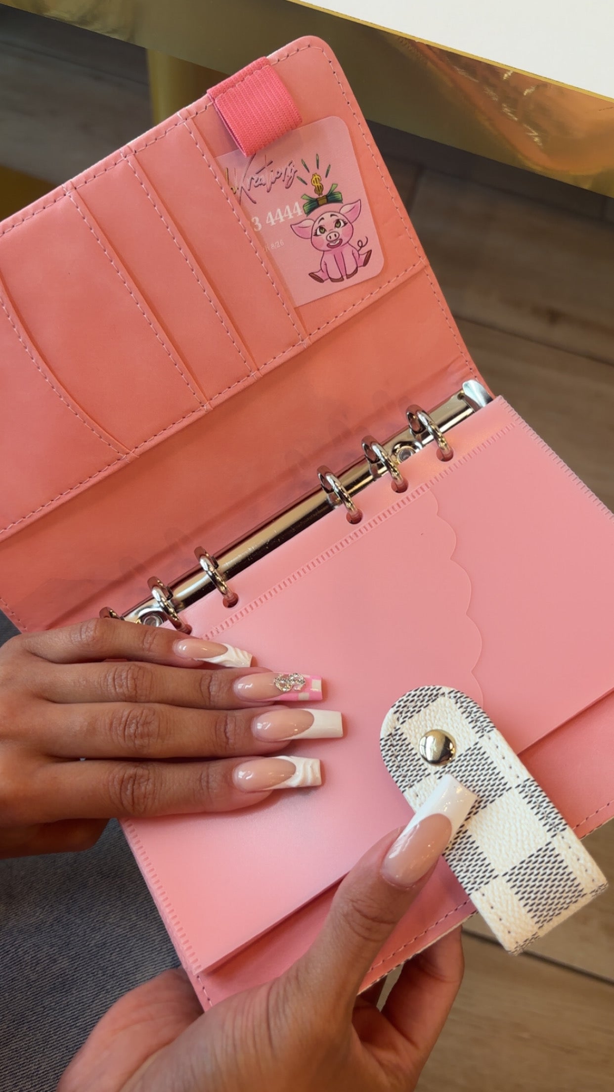 A6 White checkered binder