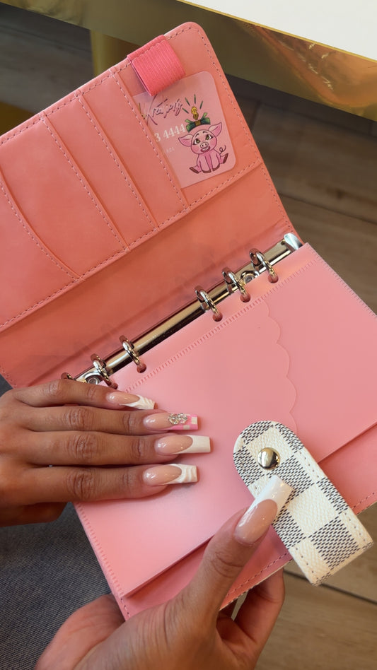 A6 White checkered binder